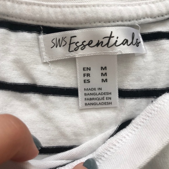 UP M Wide Cropped Tee - Picture 1 of 2